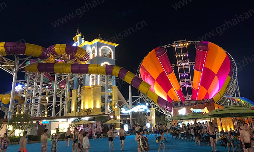 超级龙卷风水滑道提供了一种新的、刺激的水上体验